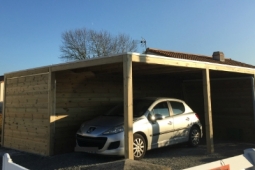 ABRI DE JARDIN AVEC CARPORT ACCOLE PAR ABRIDIS